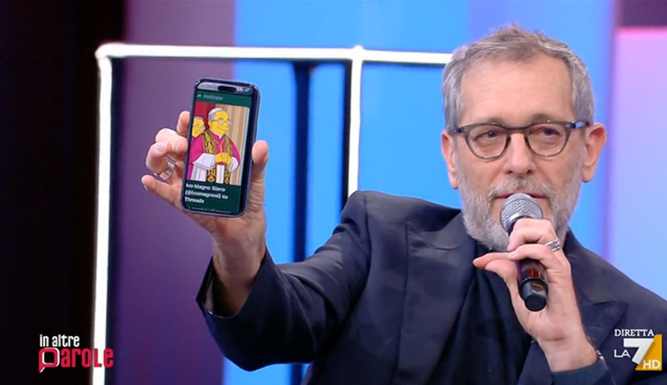 Corrado Formigli ha mostrato in tv una versione di Papa Leone XIV “previsto dai Simpson” che non lo era Corrado Formigli ha mostrato in tv una versione di Papa Leone XIV “previsto dai Simpson” che non lo era